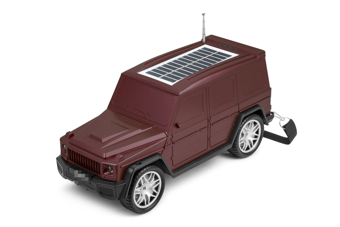 L' altoparlante bluetooth a forma di auto combina una torcia solare e funzioni radio per viaggiare in casa all' aperto