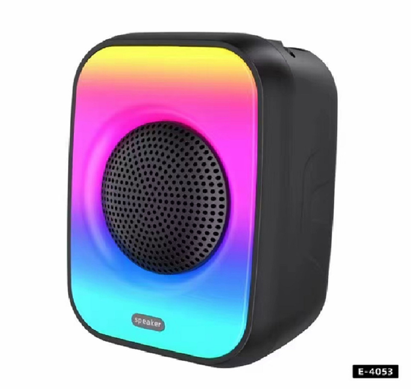 Altoparlante da 45 pollici a magnete 500MAH Batteria supporta Bluetooth TF Card FM Radio USB Flash Memory Per uso domestico all'aperto