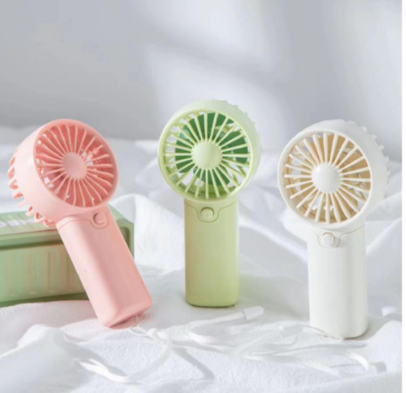 Ventilatore portatile a batteria AAA 2W corpo in ABS dimensioni 6*3.7*12.5cm peso 53.7g leggero con cordino verde rosso bianco