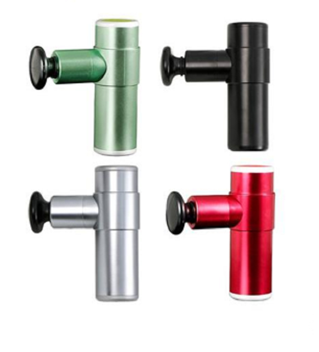 ETEK Massager Gun è caratterizzato da una struttura in lega di alluminio con batteria da 1800 mAh e motore da 25 W che eroga 3200 RPM di vibrazioni
