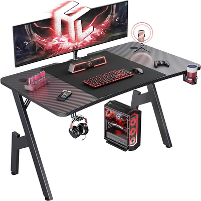 Tavolo da gioco ergonomico con tavola a particolato da 1,2 cm e rivestimento in fibra di carbonio con portacoppe ed auricolari