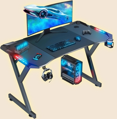 Tavolo da gioco con portacoppe e portaauricolari